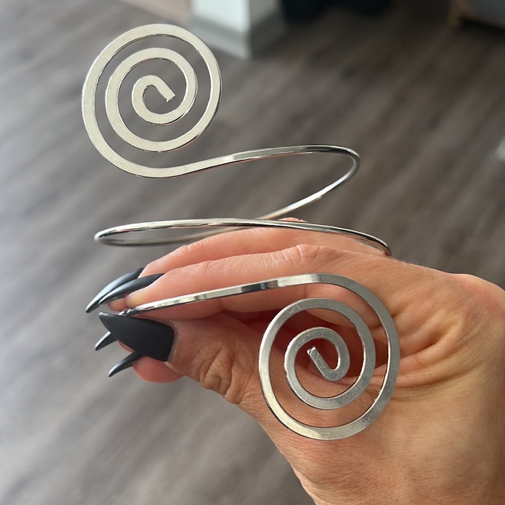Silver Adjustable Arm Band OS